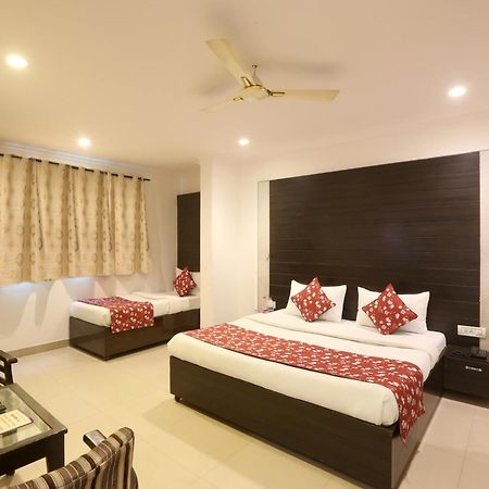 Airport Hotel Chanakya Delhi Új-Delhi Kültér fotó