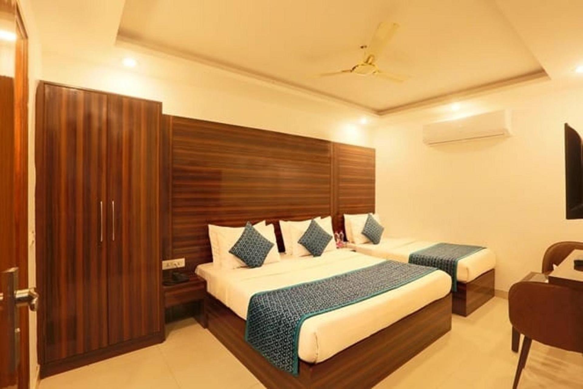 Airport Hotel Chanakya Delhi Új-Delhi Kültér fotó
