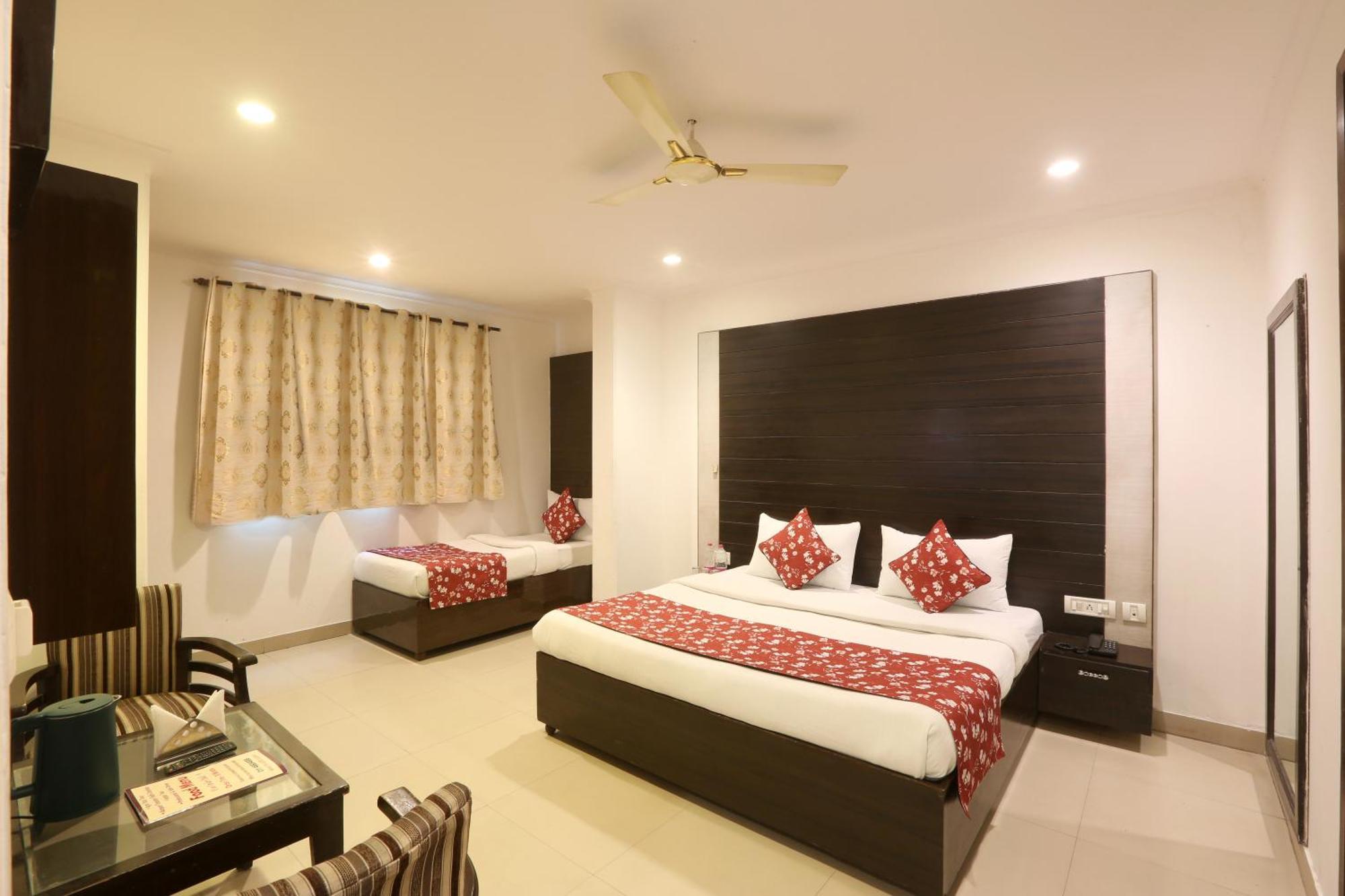 Airport Hotel Chanakya Delhi Új-Delhi Kültér fotó