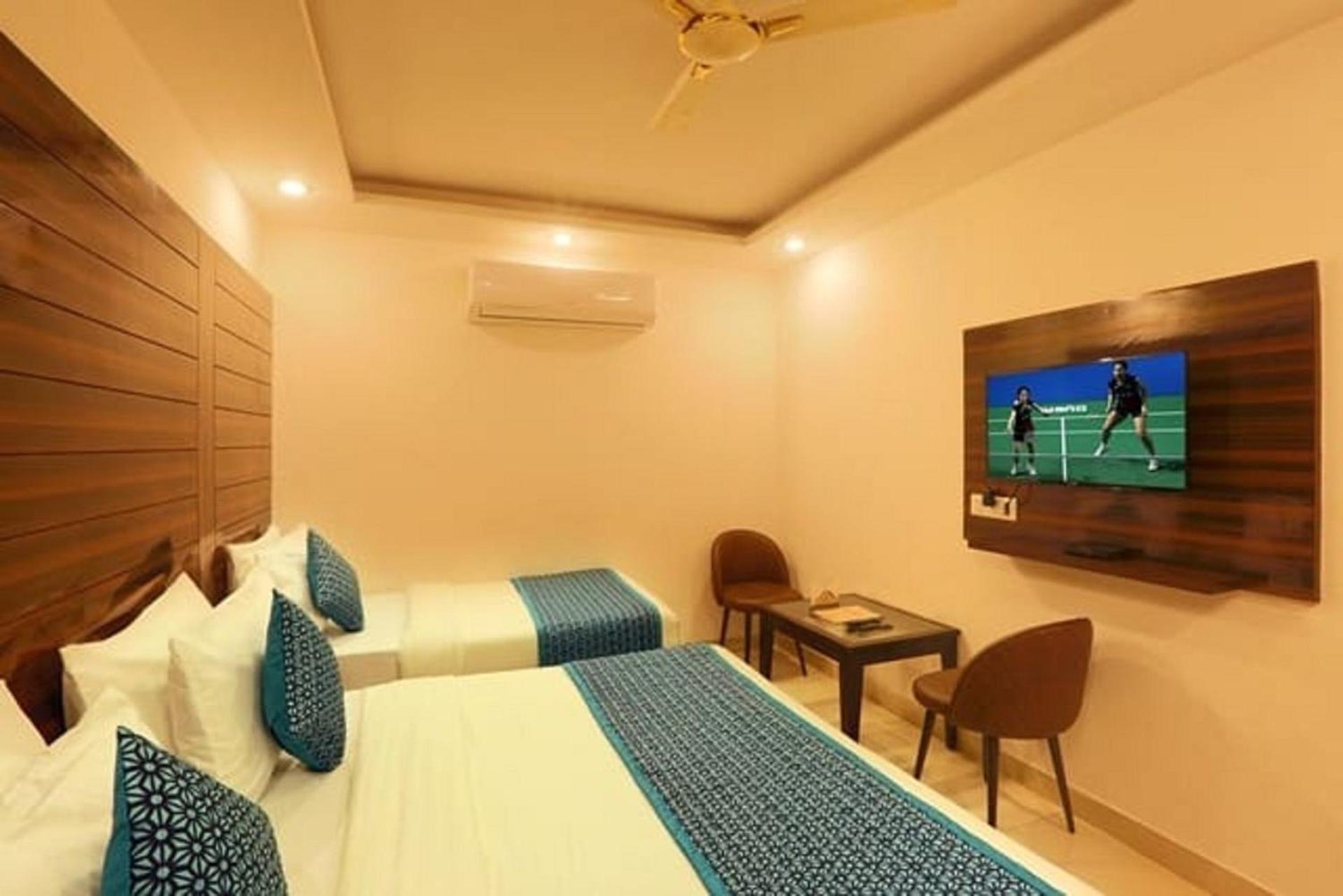 Airport Hotel Chanakya Delhi Új-Delhi Kültér fotó