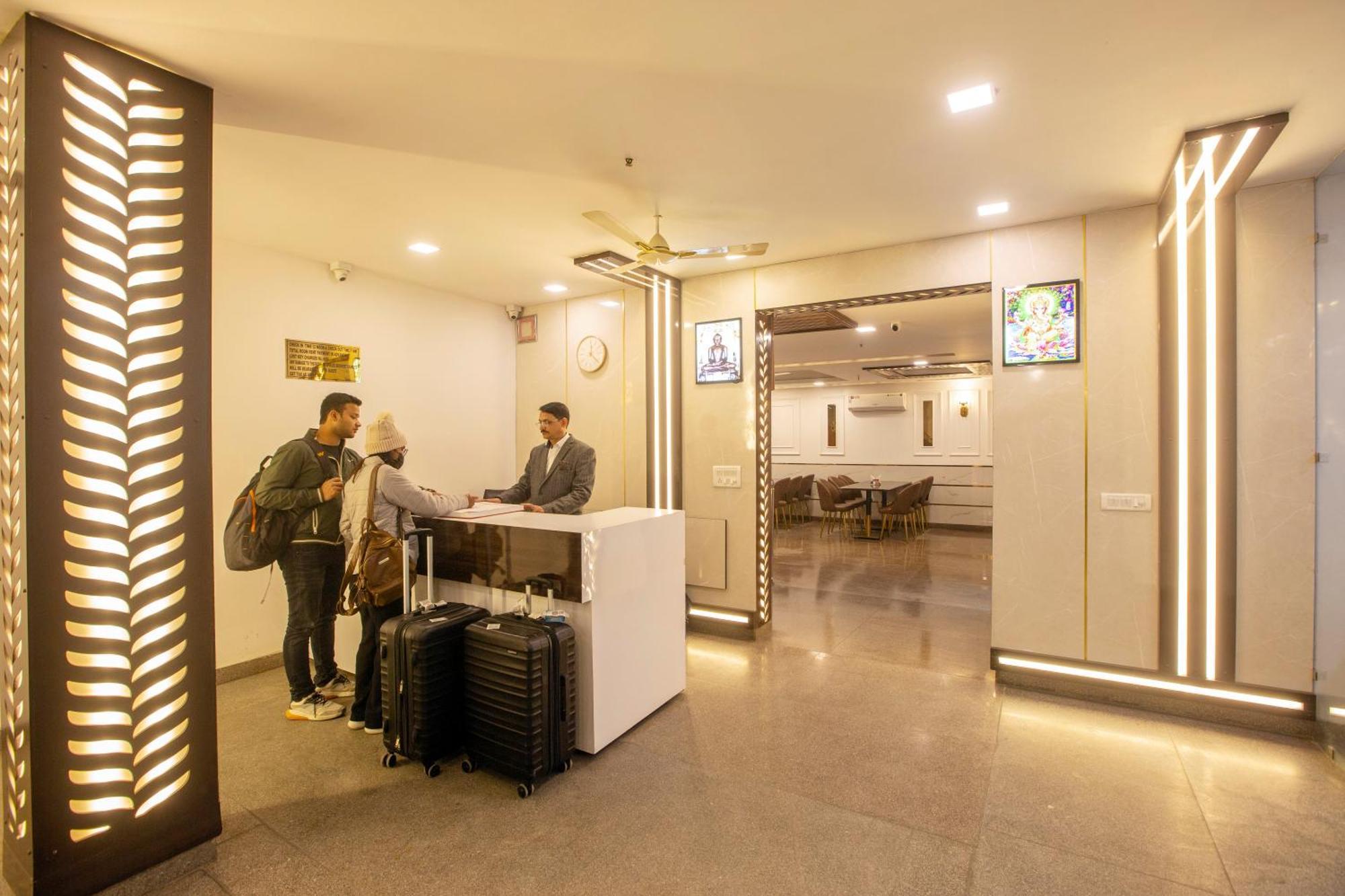 Airport Hotel Chanakya Delhi Új-Delhi Kültér fotó